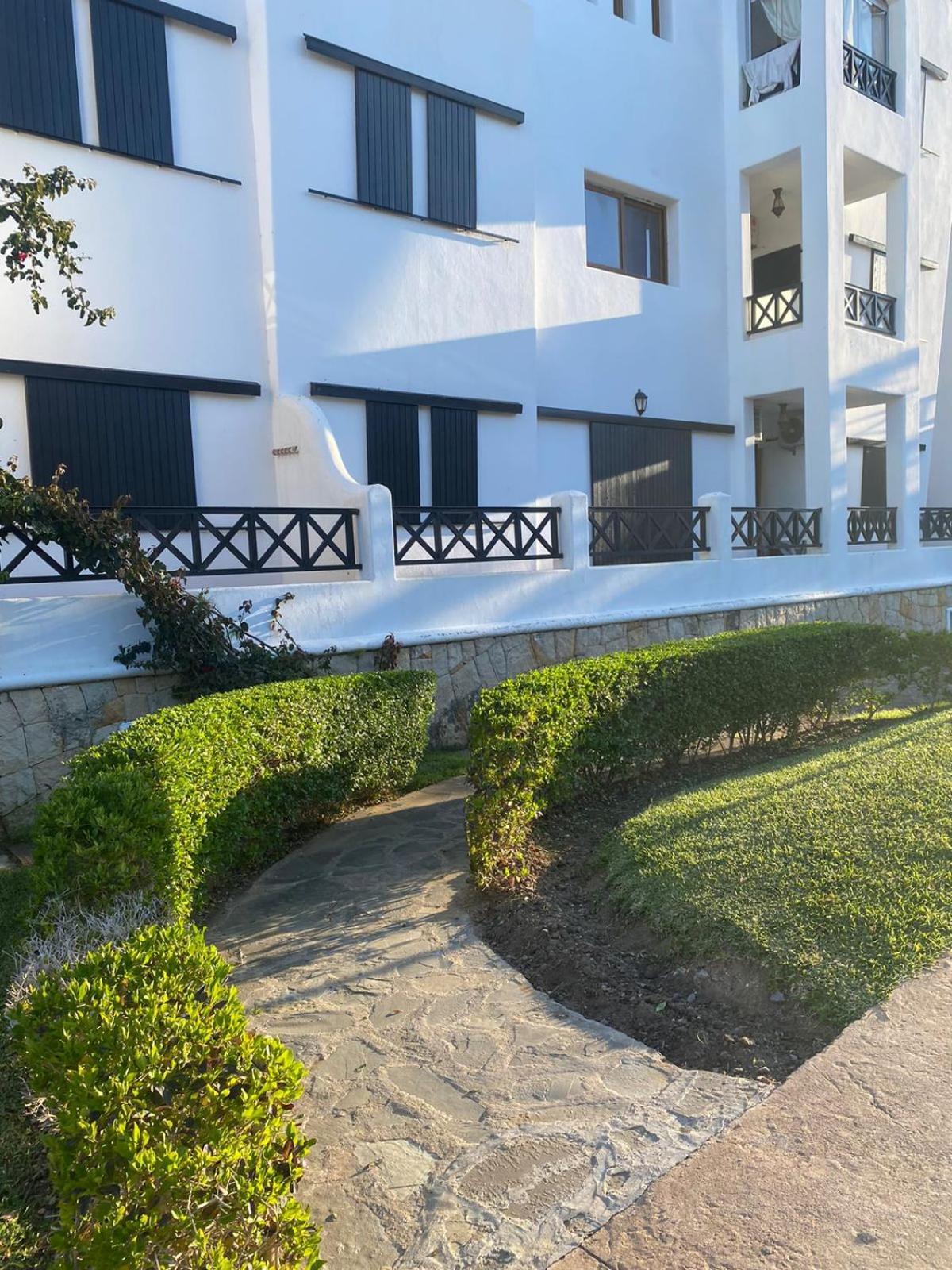 Appartement En Residence Lilacs Garden Avec Clim Et Wifi Cabo Negro Esterno foto